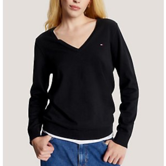 Tommy Hilfiger Solid V Neck Sweater - Picture 4 of 5
